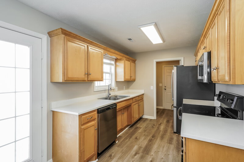 2,560/Mo, 7017 Steen Blvd Smyrna, TN 37167 Kitchen View 2