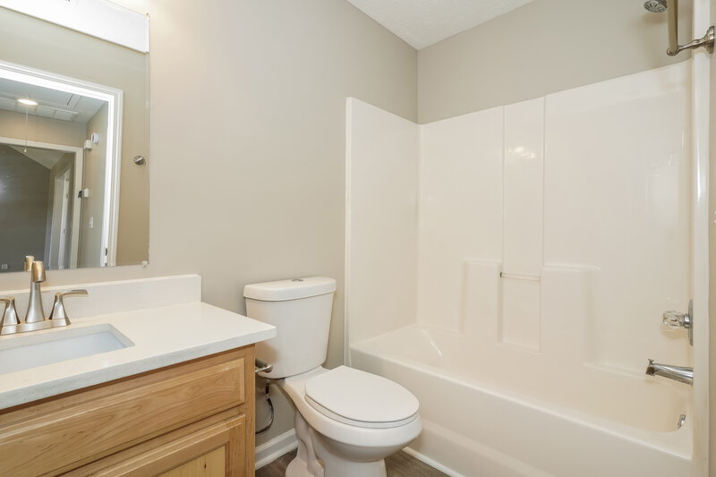 2,560/Mo, 7017 Steen Blvd Smyrna, TN 37167 Bathroom View