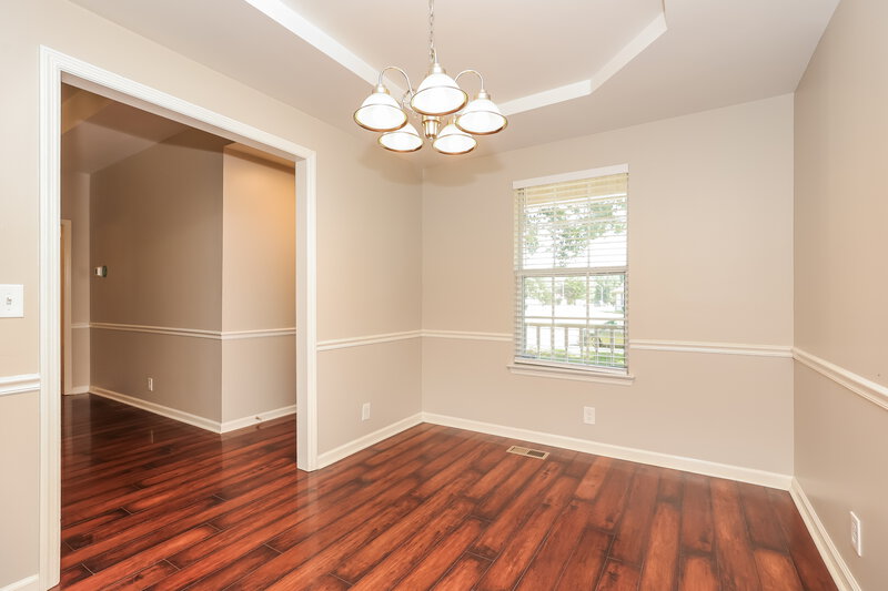 1,825/Mo, 1002 Esquire Ct Murfreesboro, TN 37130 Dining Room View 2