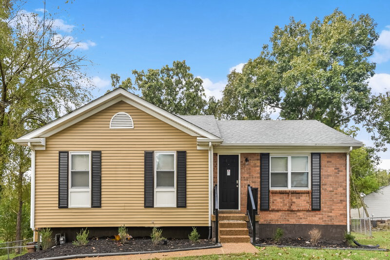 2,370/Mo, 412 S Towne Ct Antioch, TN 37013 External View