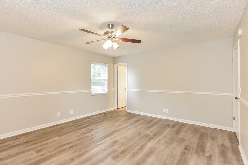 2,370/Mo, 412 S Towne Ct Antioch, TN 37013 Main Bedroom View