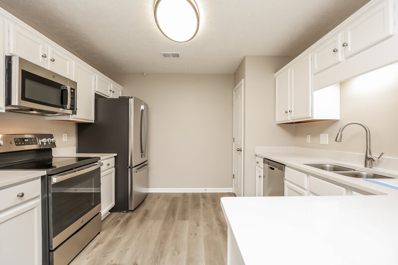 2,015/Mo, 1919 Odessa Ave Murfreesboro, TN 37128 Kitchen View