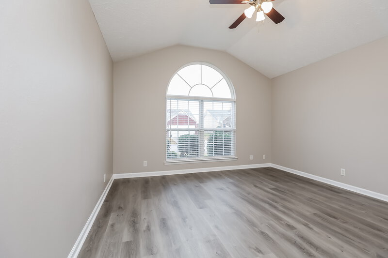 2,015/Mo, 1919 Odessa Ave Murfreesboro, TN 37128 Main Bedroom View 2