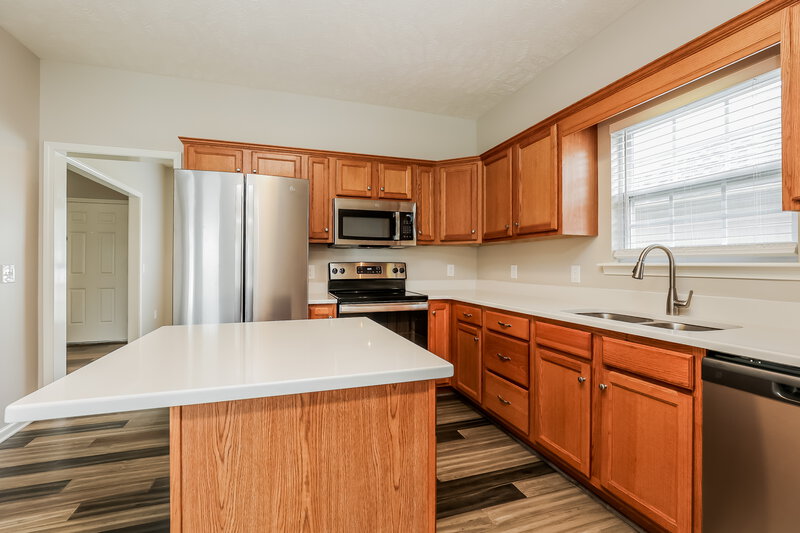 2,040/Mo, 2821 Painted Pony Dr Murfreesboro, TN 37128 Kitchen View 2