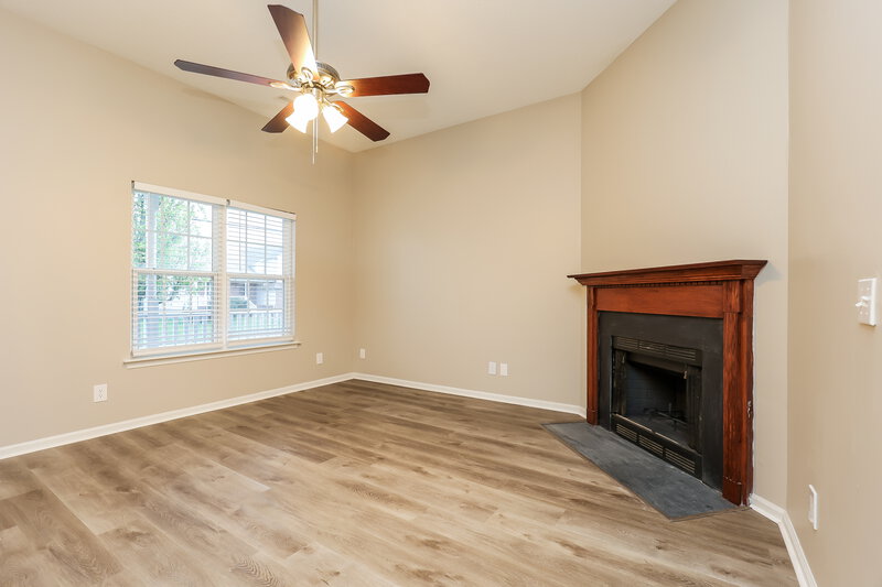 2,410/Mo, 841 Post Oak Dr Antioch, TN 37013 Living Room View