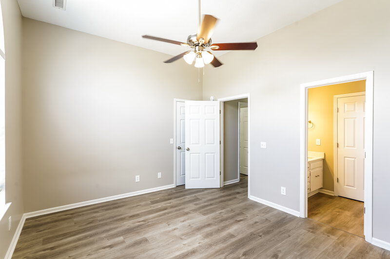 2,405/Mo, 841 Post Oak Dr Antioch, TN 37013 Main Bedroom View 2