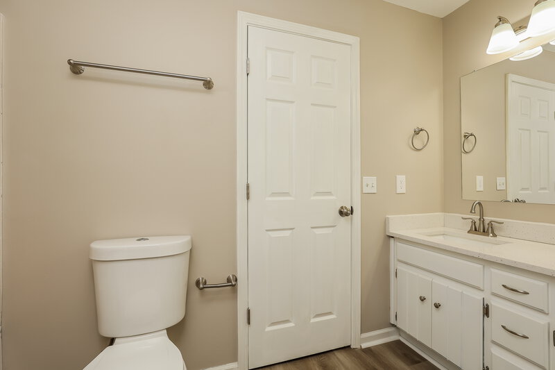 2,410/Mo, 841 Post Oak Dr Antioch, TN 37013 Bathroom View