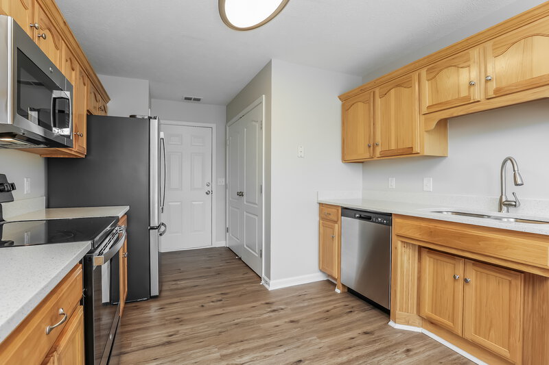 2,025/Mo, 323 Buttonwood Dr Smyrna, TN 37167 Kitchen View 2