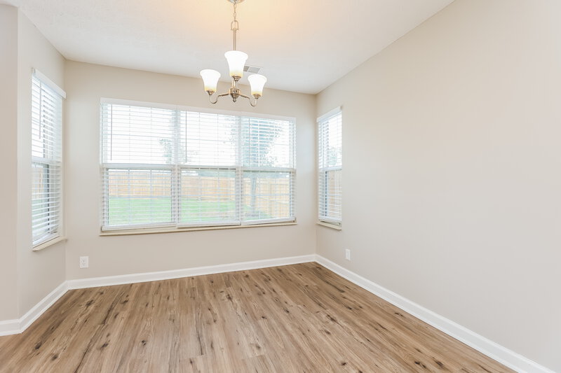 1,870/Mo, 5700 Murphywood Xing Antioch, TN 37013 Dining Room View