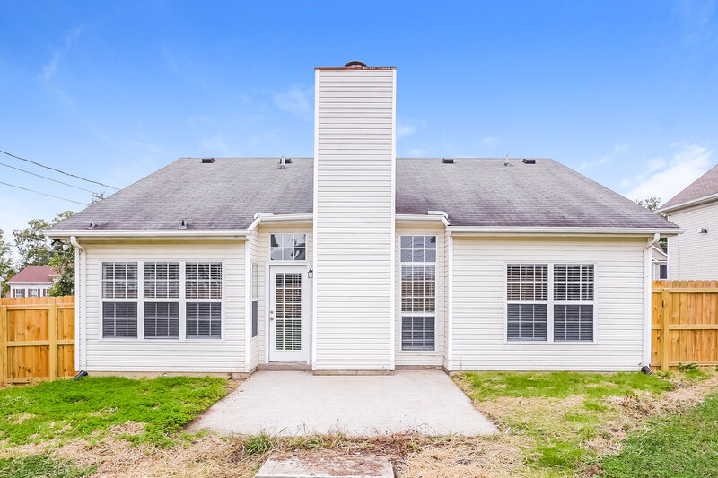 1,870/Mo, 5700 Murphywood Xing Antioch, TN 37013 Rear View