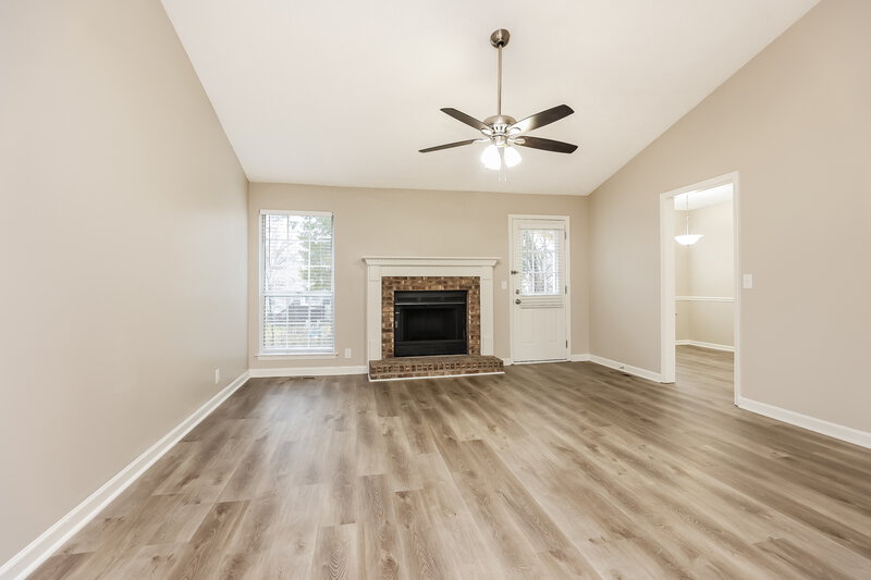 3,340/Mo, 3341 Oak Timber Dr Antioch, TN 37013 Living Room View 2