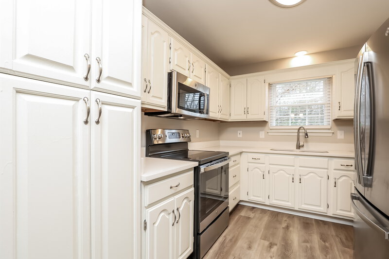 3,160/Mo, 3329 Quail Run Ct Nashville, TN 37214 Kitchen View