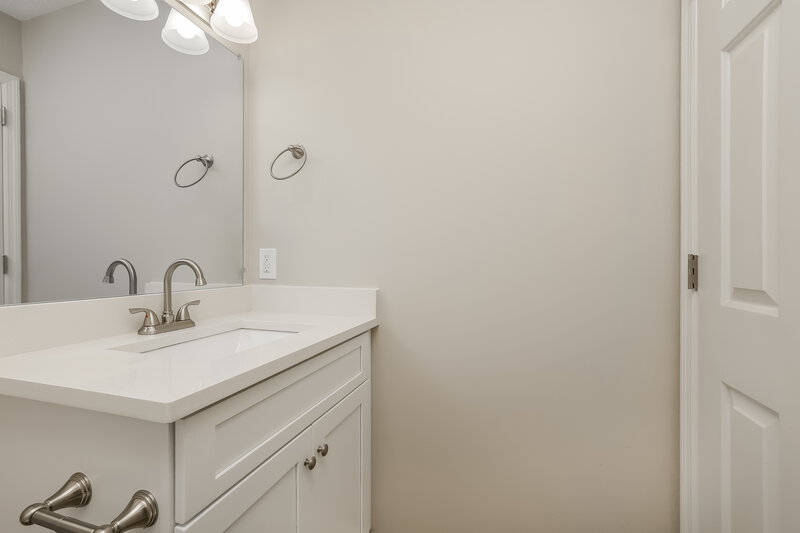 2,085/Mo, 505 Amquiwood Ct Madison, TN 37115 Main Bathroom View