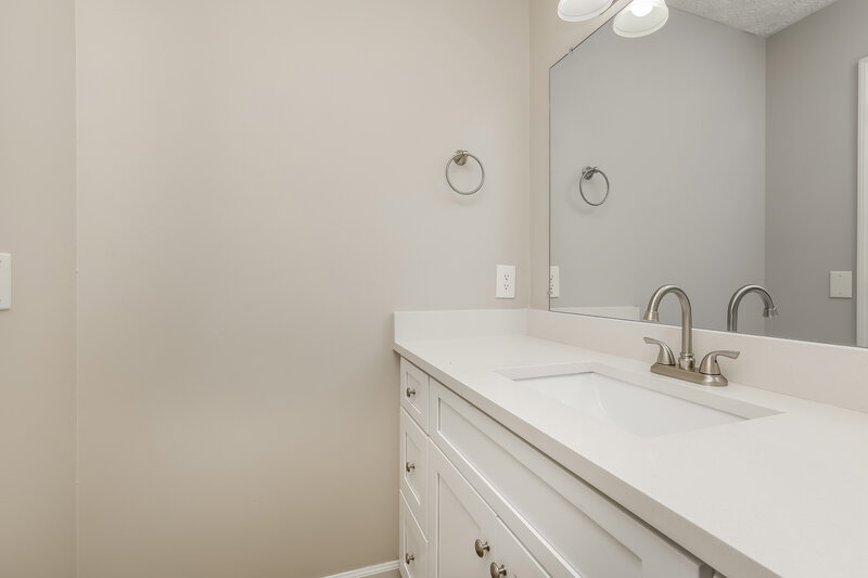 2,085/Mo, 505 Amquiwood Ct Madison, TN 37115 Bathroom View