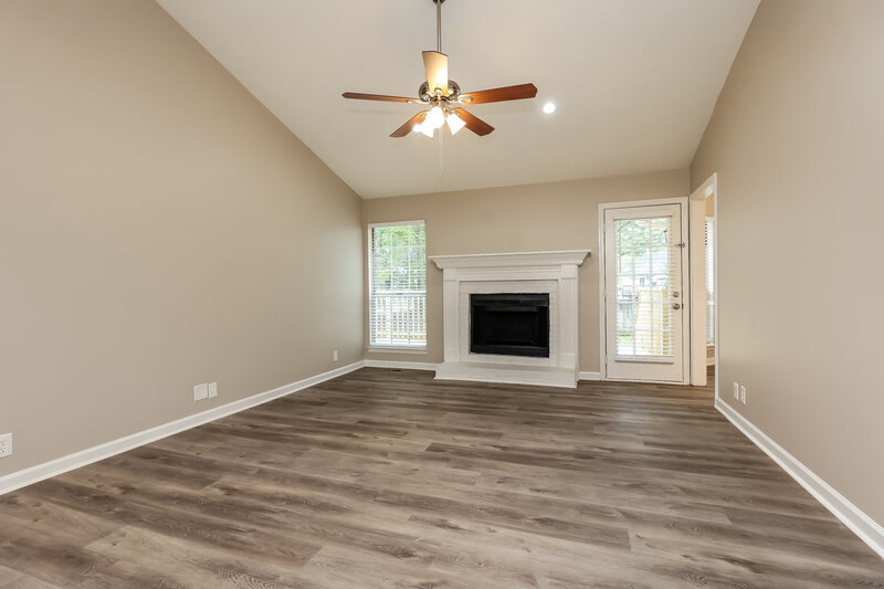 1,965/Mo, 3620 Lipton Pl Antioch, TN 37013 Living Room View