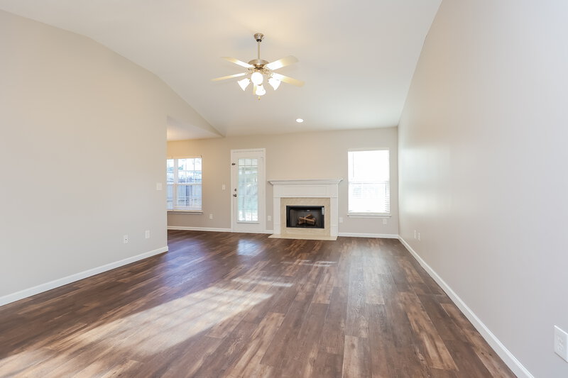 2,370/Mo, 804 Birchmill Pt N Antioch, TN 37013 Living Room View