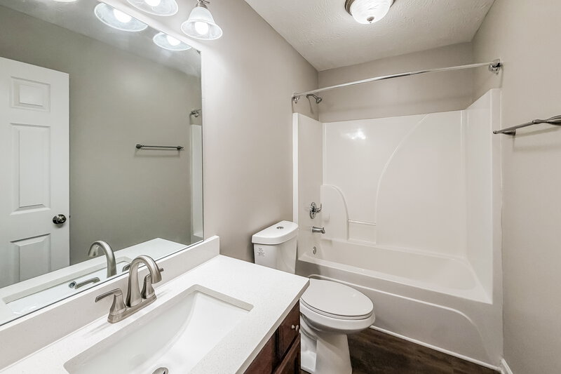2,085/Mo, 804 Birchmill Pt N Antioch, TN 37013 Bathroom View