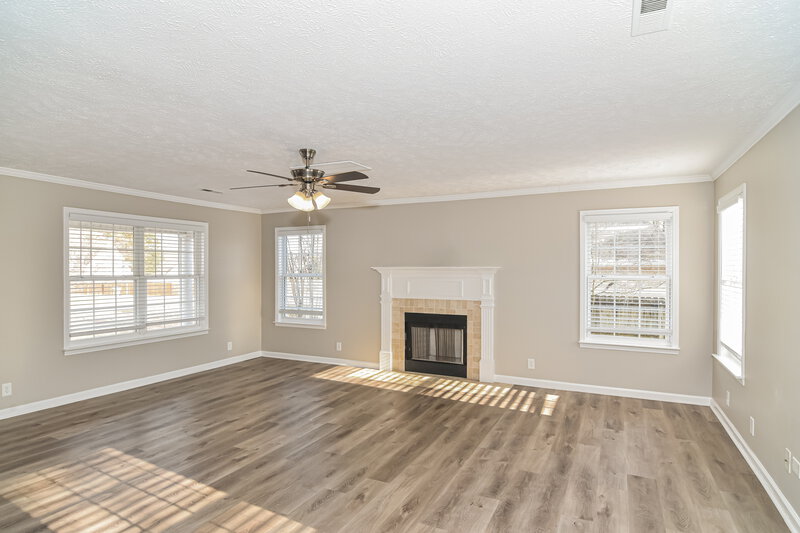 2,425/Mo, 211 Sam Davis Dr Smyrna, TN 37167 Living Room View