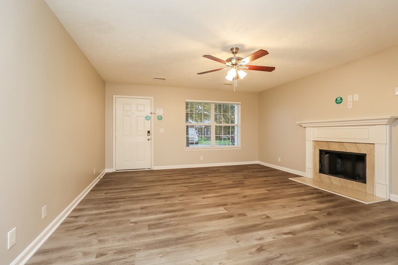 2,085/Mo, 1954 Odessa Ave Murfreesboro, TN 37128 Living Room View