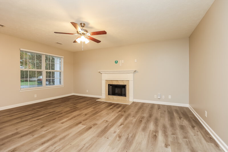 2,085/Mo, 1954 Odessa Ave Murfreesboro, TN 37128 Living Room View 2