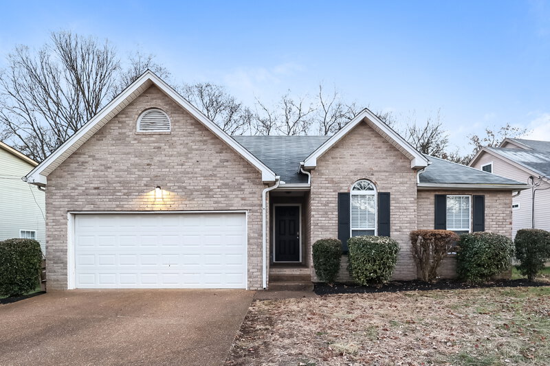 2,105/Mo, 3112 Chateau Valley Dr Nashville, TN 37207 External View