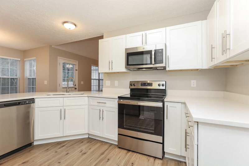 2,105/Mo, 3112 Chateau Valley Dr Nashville, TN 37207 Kitchen View 2