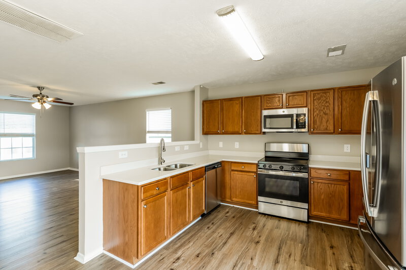 1,965/Mo, 2803 Creekbend Dr Nashville, TN 37207 Kitchen View