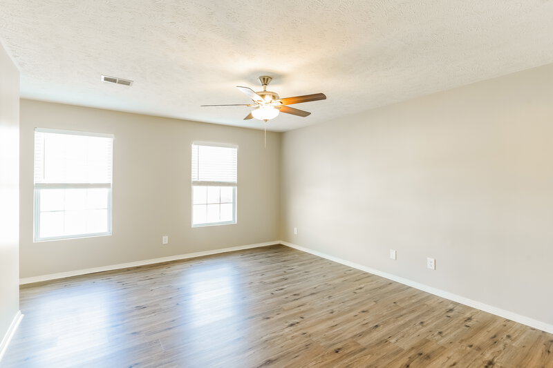 1,965/Mo, 2803 Creekbend Dr Nashville, TN 37207 Main Bedroom View