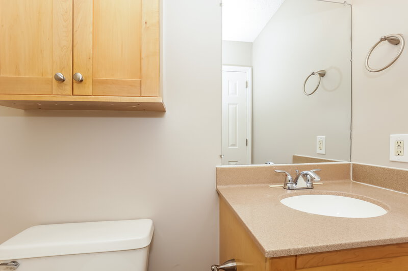 1,975/Mo, 2825 Barksdale Ln Antioch, TN 37013 Bathroom View