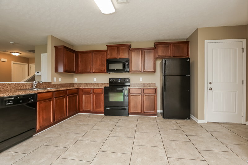 2,120/Mo, 325 Birchclay Pt N Antioch, TN 37013 Kitchen View 2