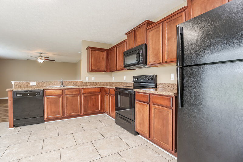 2,120/Mo, 325 Birchclay Pt N Antioch, TN 37013 Kitchen View 3
