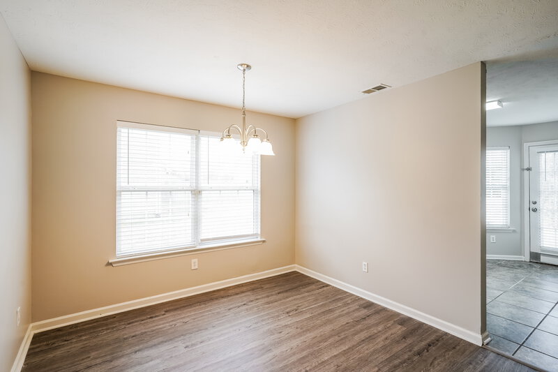 2,035/Mo, 1825 Lakewood Village Dr Antioch, TN 37013 Dining Room View