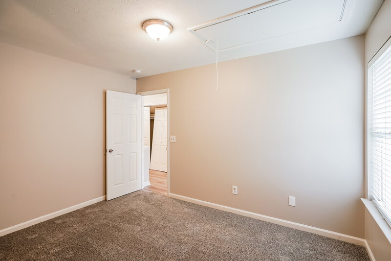 2,035/Mo, 1825 Lakewood Village Dr Antioch, TN 37013 Main Bedroom View 2