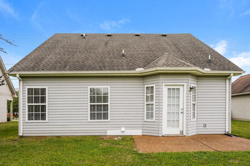 2,035/Mo, 1825 Lakewood Village Dr Antioch, TN 37013 Rear View