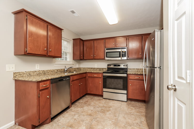 1,900/Mo, 612 Big River Run Antioch, TN 37013 Kitchen View