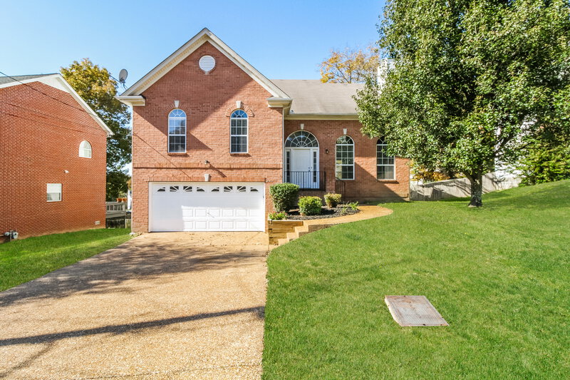 1,950/Mo, 2429 Evanfield Ct Antioch, TN 37013 External View