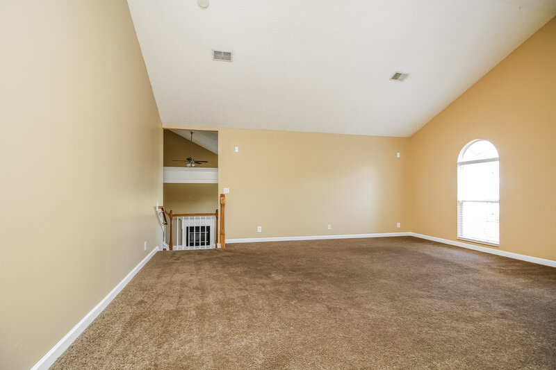 1,950/Mo, 2429 Evanfield Ct Antioch, TN 37013 Family Room View