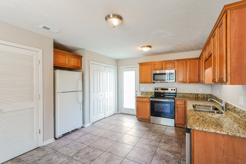 1,770/Mo, 7480 Maggie Dr Antioch, TN 37013 Kitchen View