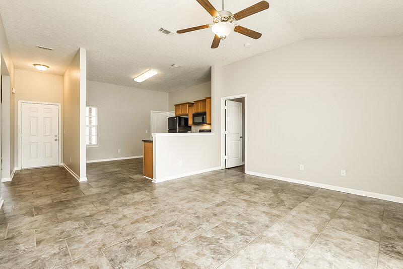 2,700/Mo, 617 Southbeach Cove Antioch, TN 37013 Living Room View 2