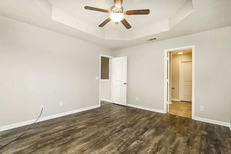 2,700/Mo, 617 Southbeach Cove Antioch, TN 37013 Main Bedroom View