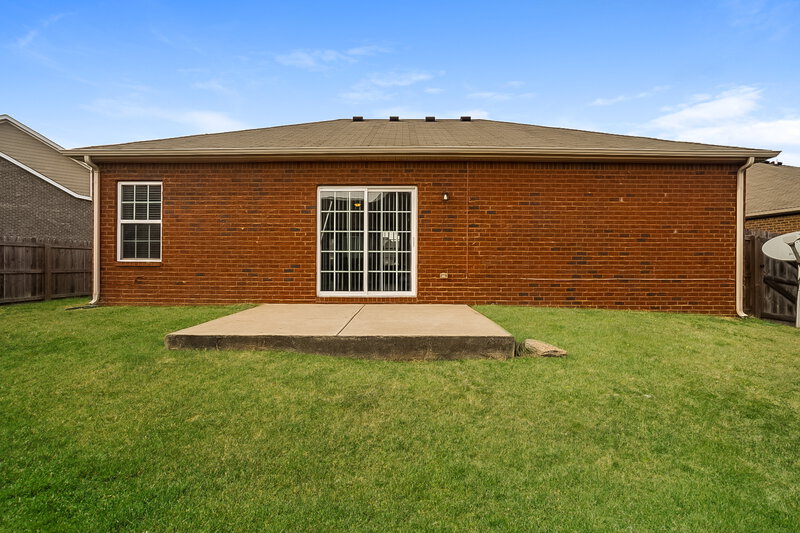 2,700/Mo, 617 Southbeach Cove Antioch, TN 37013 Rear View 2