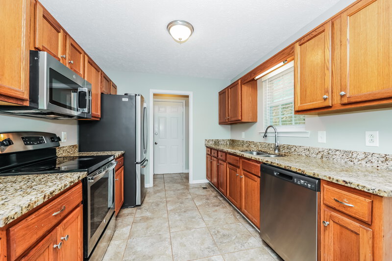 2,215/Mo, 210 Rapid Water Ct Christiana, TN 37037 Kitchen View