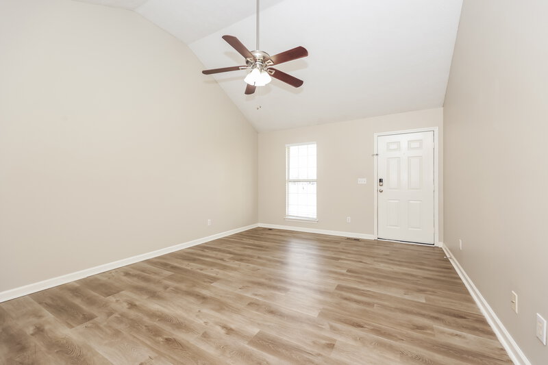 1,795/Mo, 1600 Rock Springs Midland Rd Christiana, TN 37037 Living Room View