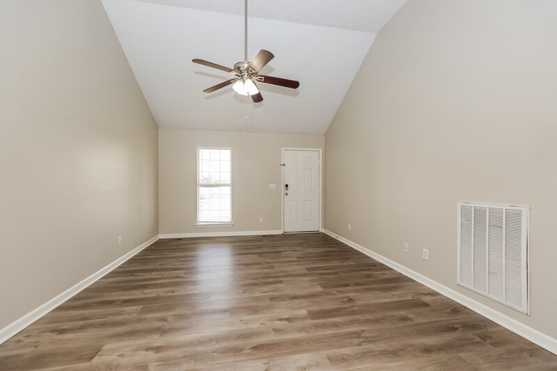 1,795/Mo, 1600 Rock Springs Midland Rd Christiana, TN 37037 Living Room View 2