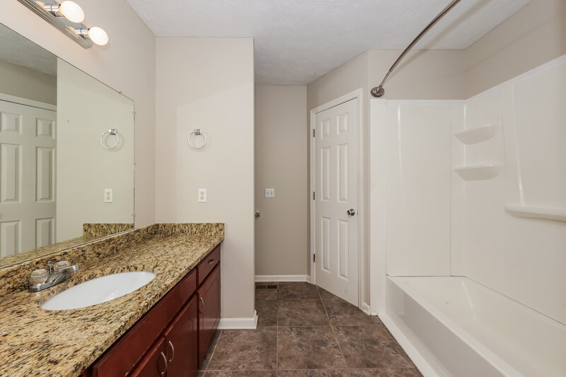 1,795/Mo, 1600 Rock Springs Midland Rd Christiana, TN 37037 Main Bathroom View