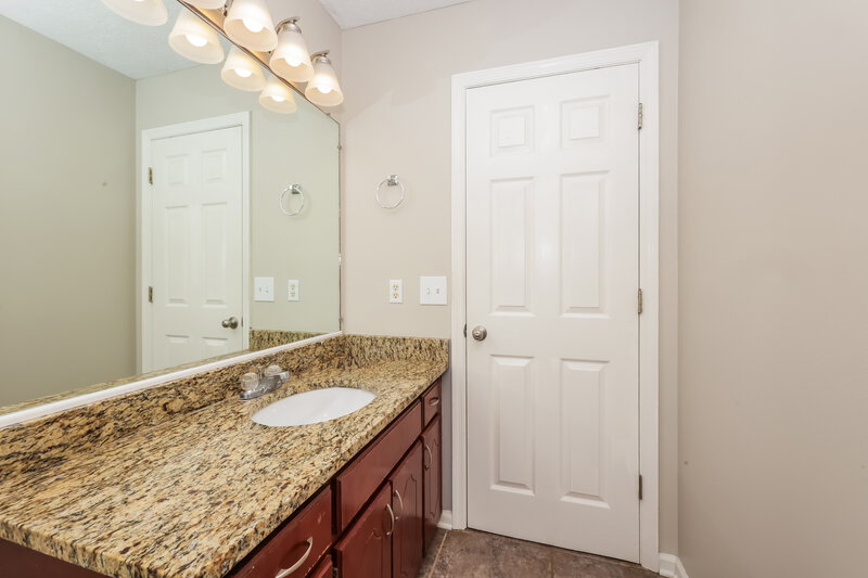 1,795/Mo, 1600 Rock Springs Midland Rd Christiana, TN 37037 Bathroom View