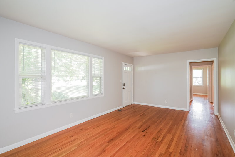 2,280/Mo, 112 Bush Ave Gallatin, TN 37066 Living Room View