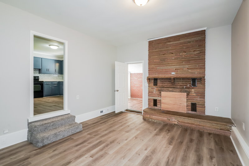 2,280/Mo, 112 Bush Ave Gallatin, TN 37066 Family Room View 2