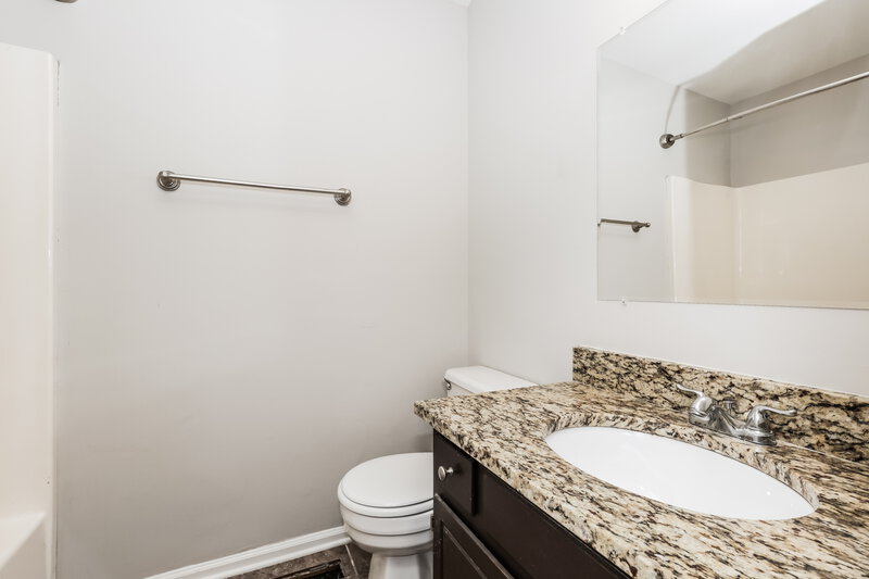 1,920/Mo, 105 Brockhampton Ct Goodlettsville, TN 37072 Bathroom View