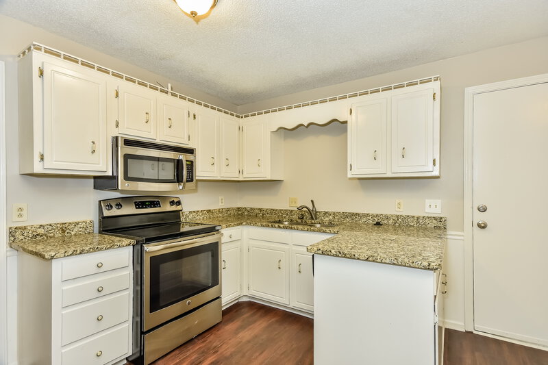 4,110/Mo, 1632 Rachels Retreat Circle Hermitage, TN 37076 Kitchen View